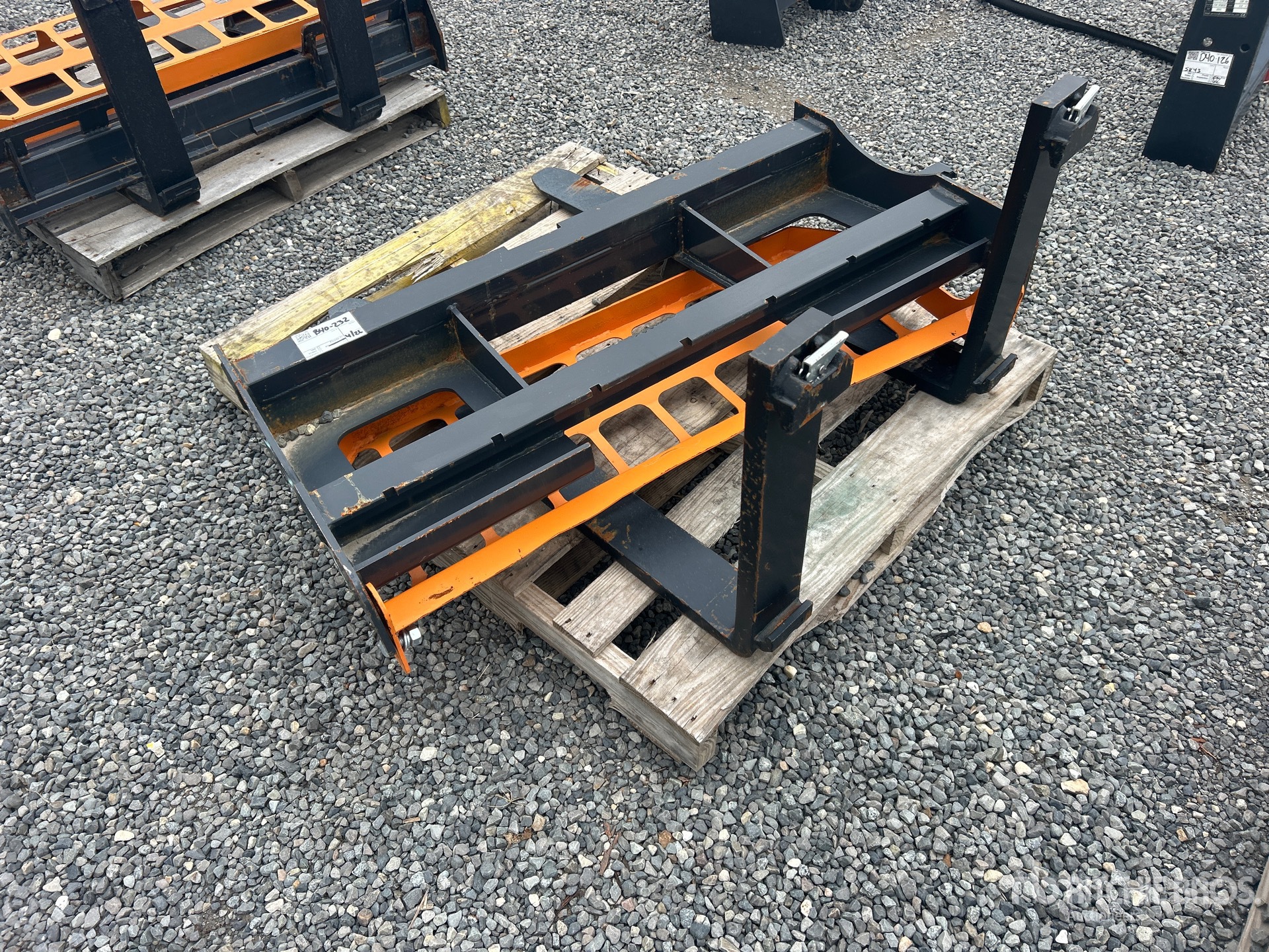 General Appearance with Foto, angolo posteriore sinistro