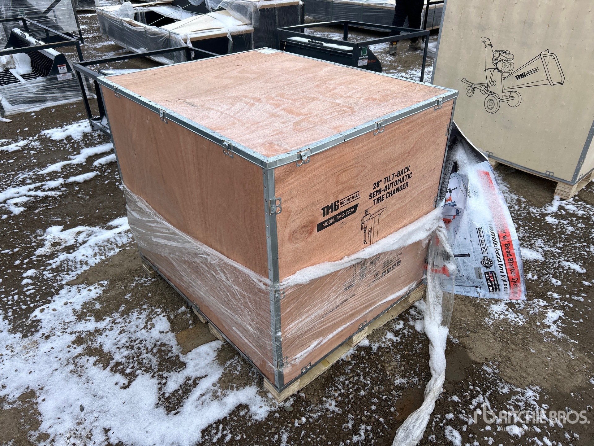 General Appearance with Picture, Right Rear Corner