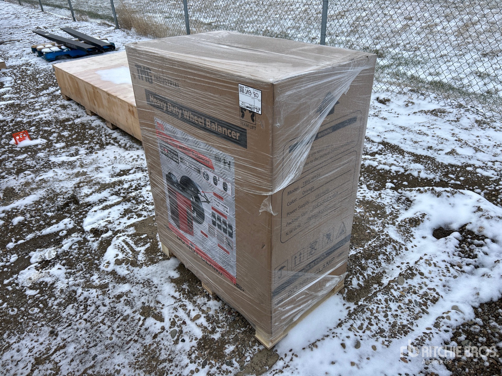 General Appearance with Foto, angolo anteriore sinistro