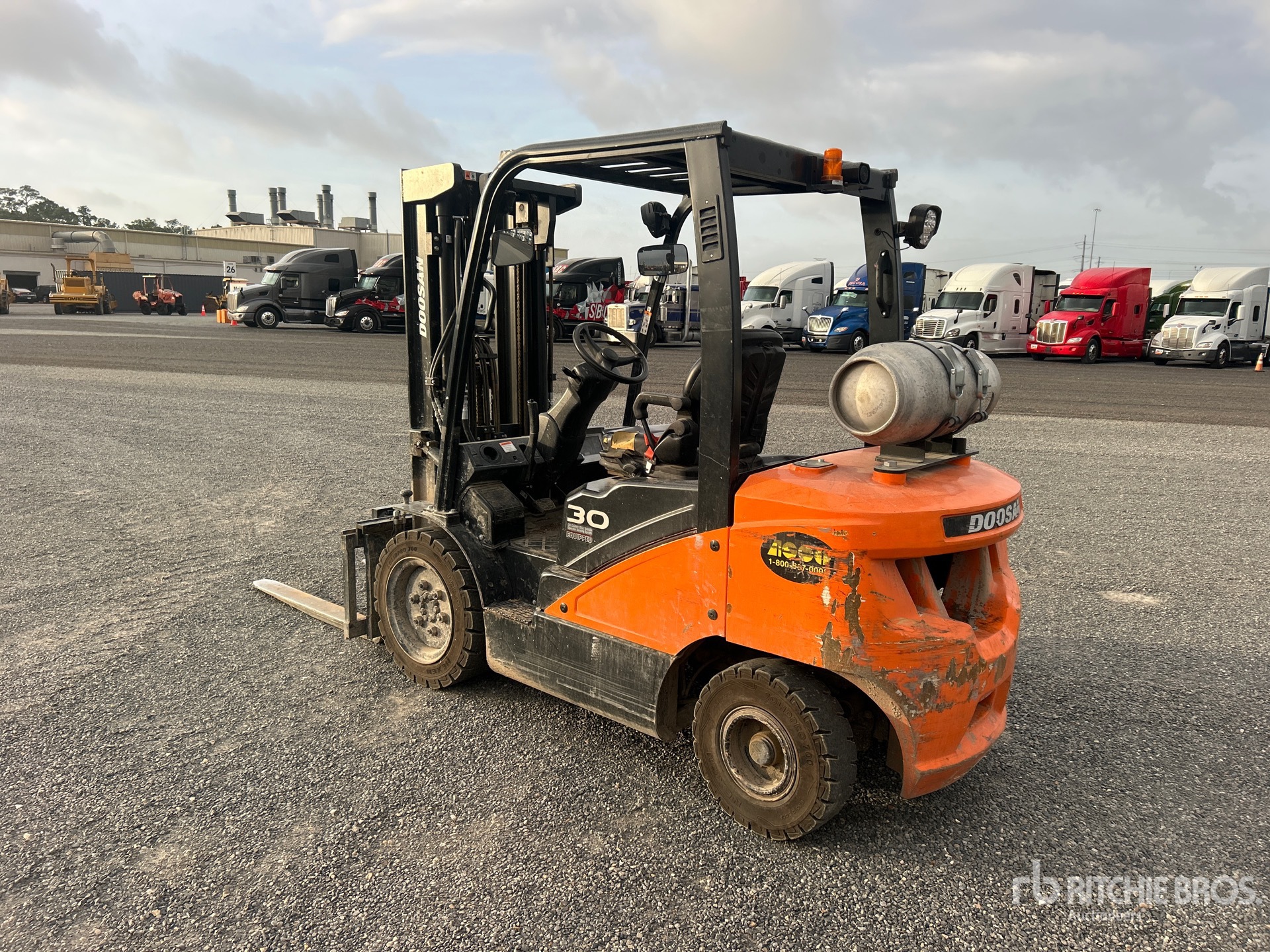 General Appearance with Picture, Left Rear Corner