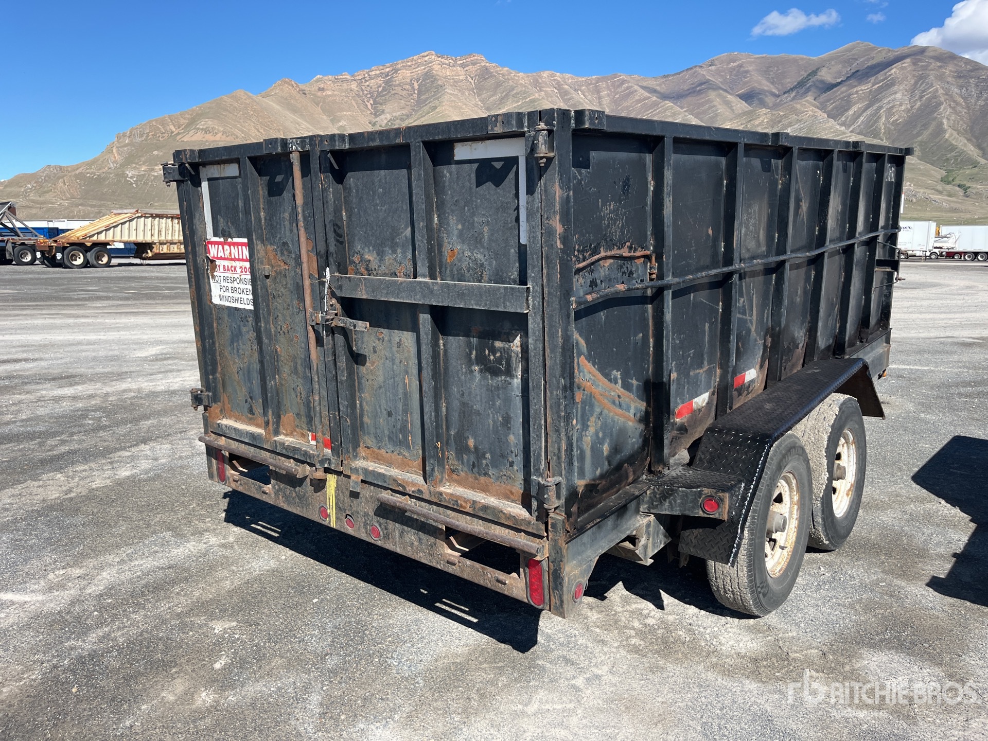 General Appearance with Bild, Ecke hinten rechts