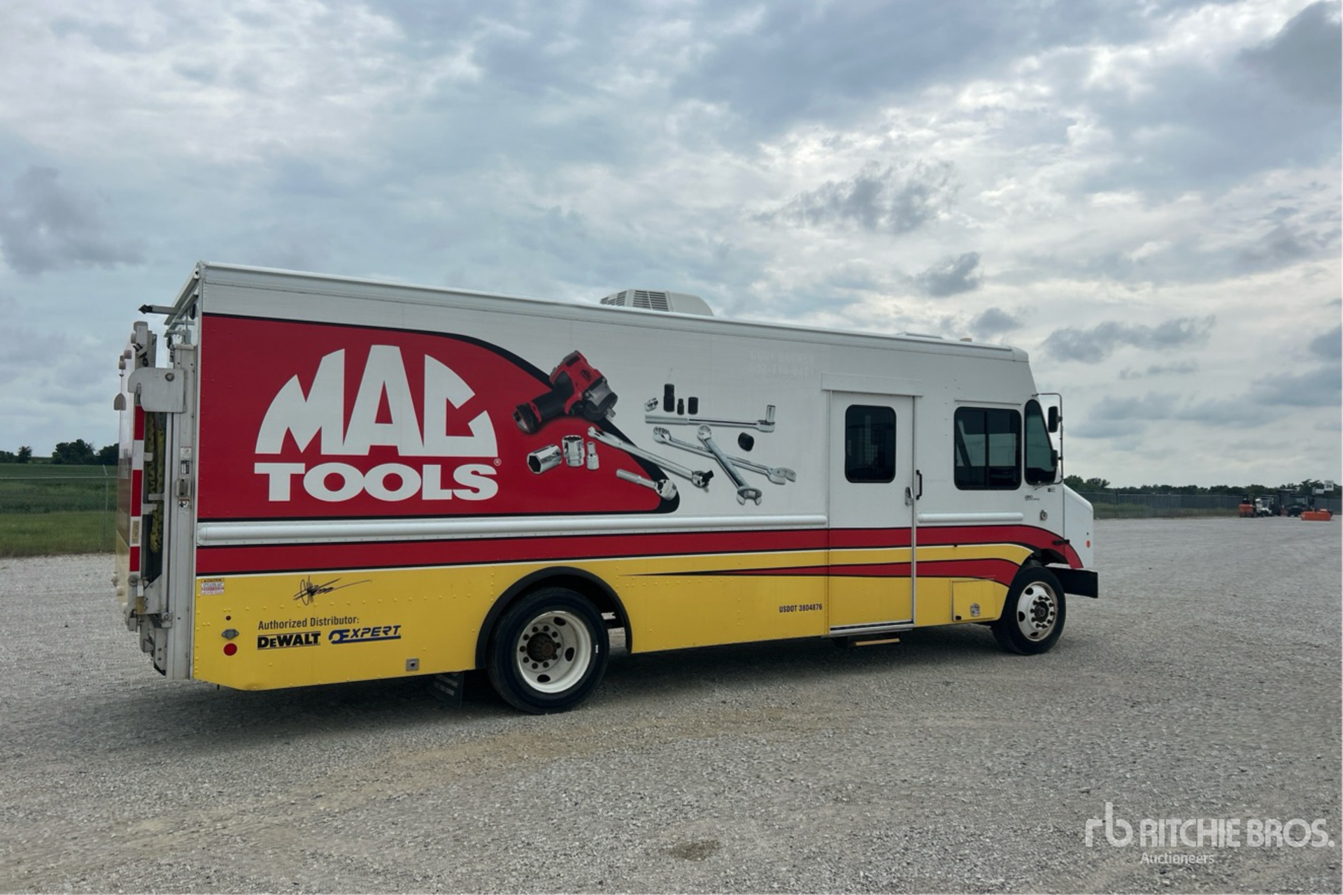 2018 Freightliner MT55