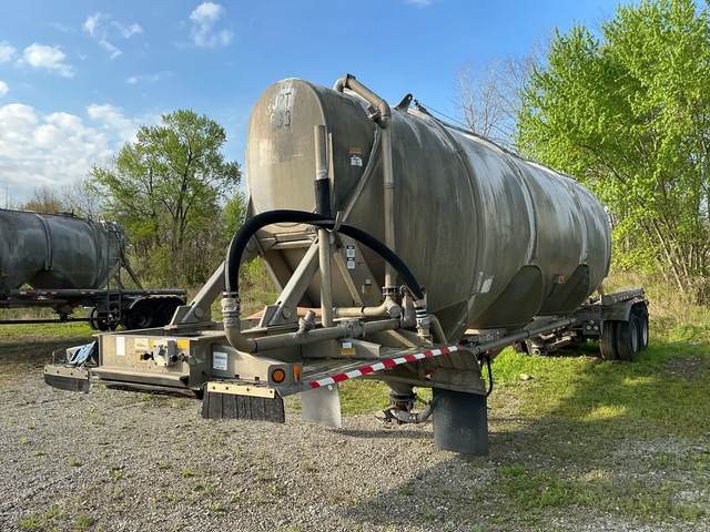 1999 Heil SO 4366-1J 1350 cft T/A Tanker Trailer