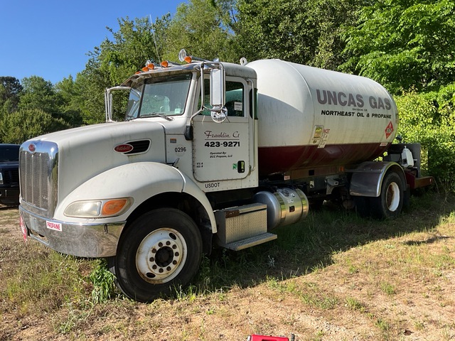 2010 Peterbilt PB335 3499 gal 4x2 Propane Delivery Truck 2010 Peterbilt PB335 3499 gal 4x2 Propane Delivery Truck