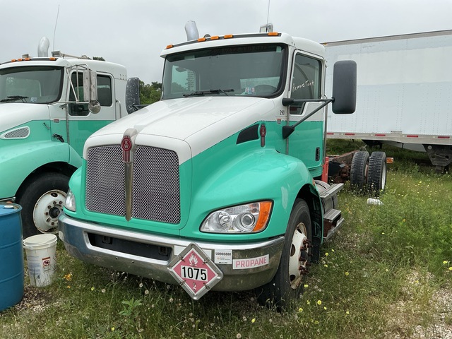 2009 Kenworth T370 4x2 Cab and Chassis