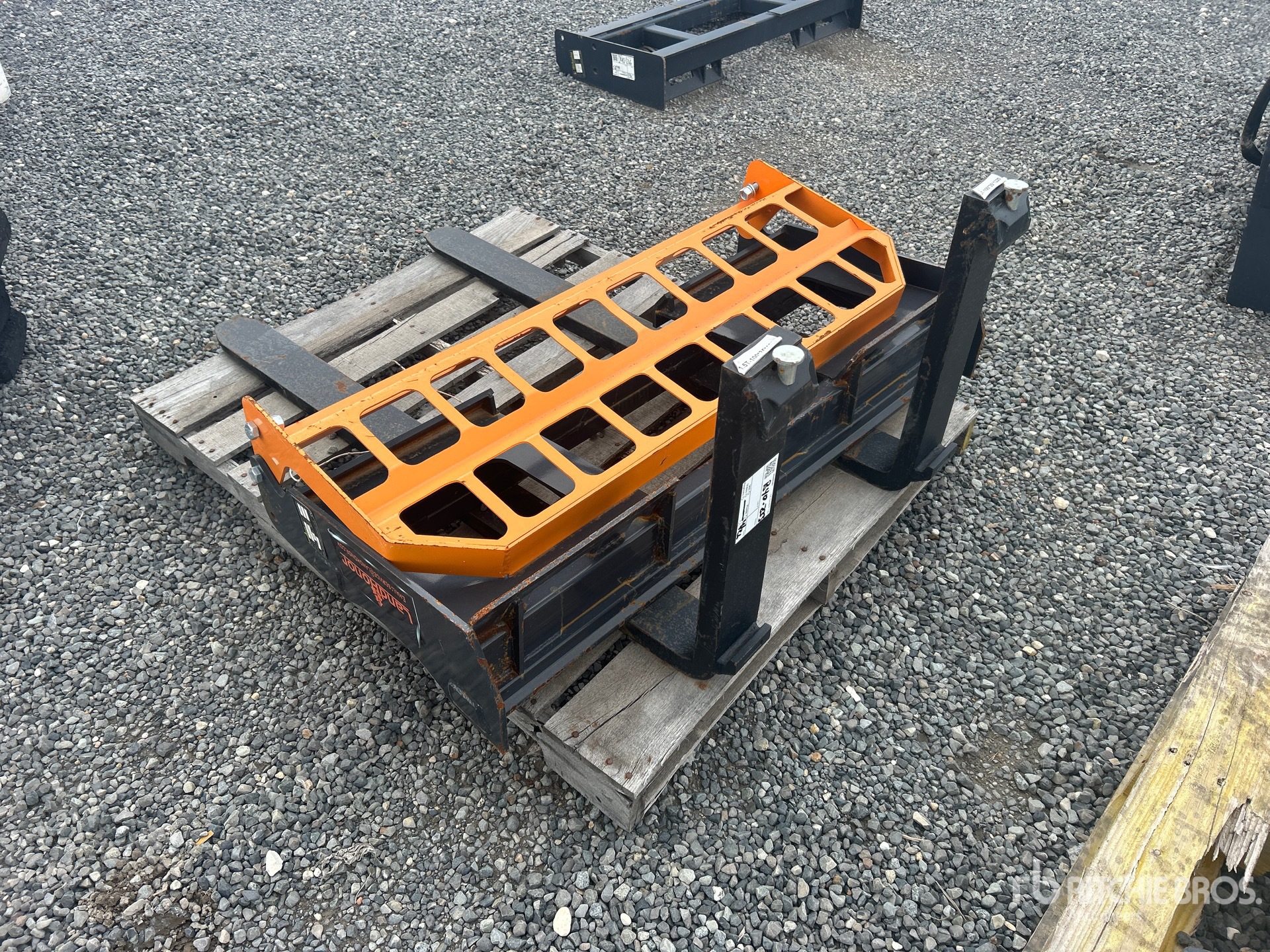 General Appearance with Foto, angolo posteriore sinistro