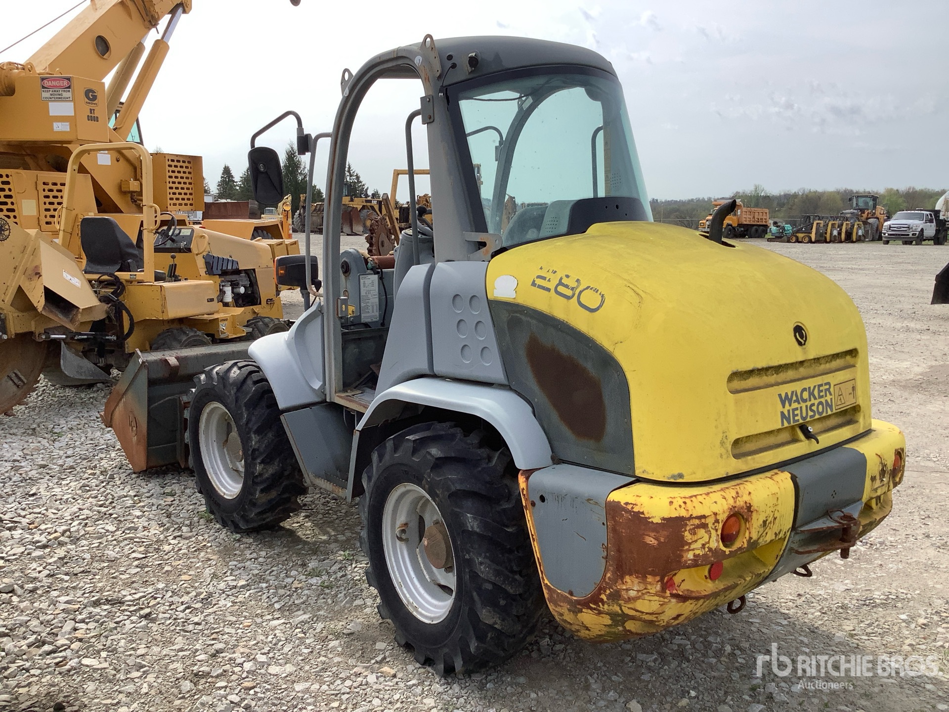 General Appearance with Picture, Left Rear Corner