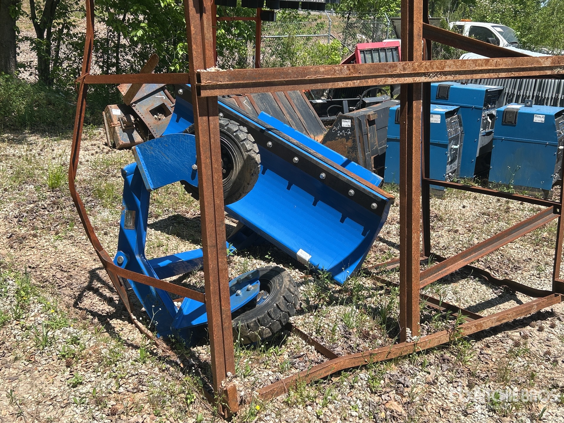 General Appearance with Picture, Left Front Corner