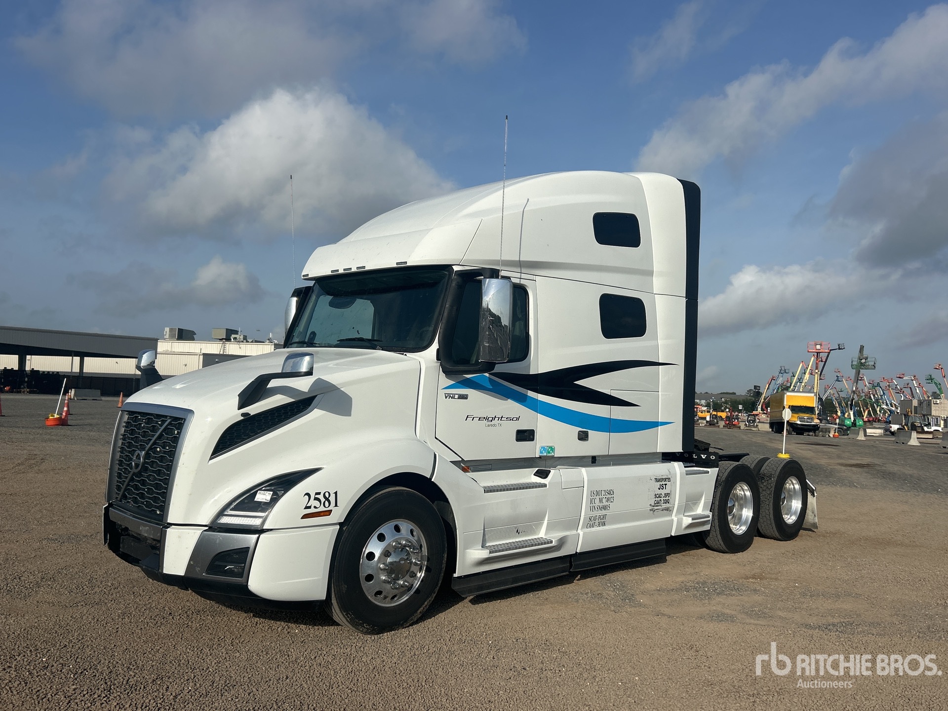 Aspect général with Image, coin avant gauche