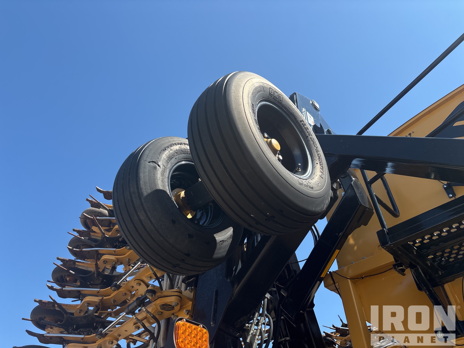 2023 Seedmaster ULTRA SR