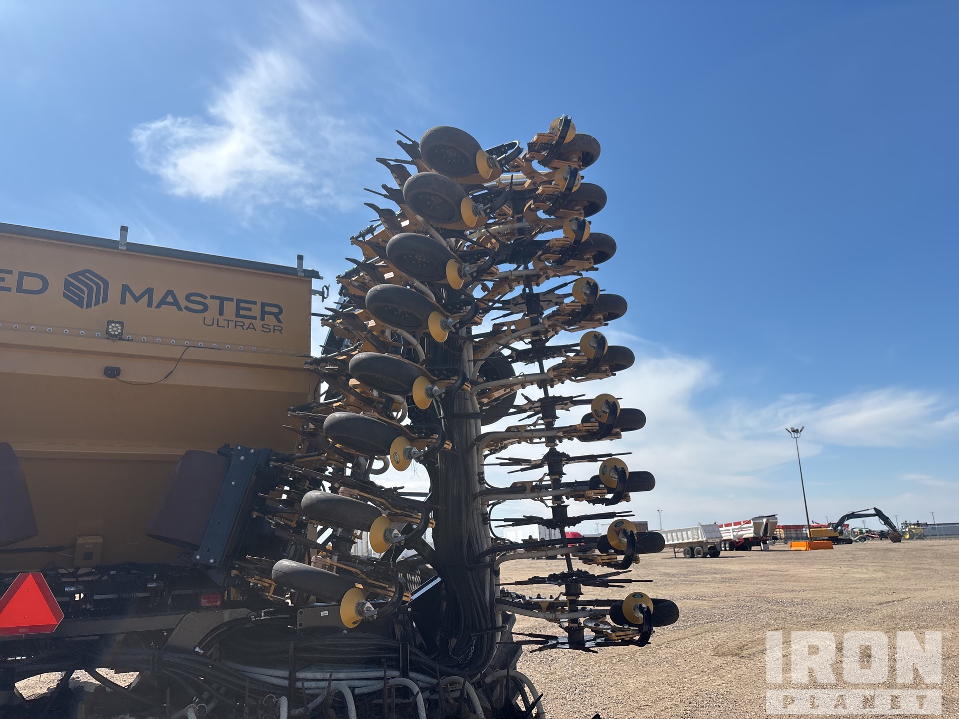 2023 Seedmaster ULTRA SR