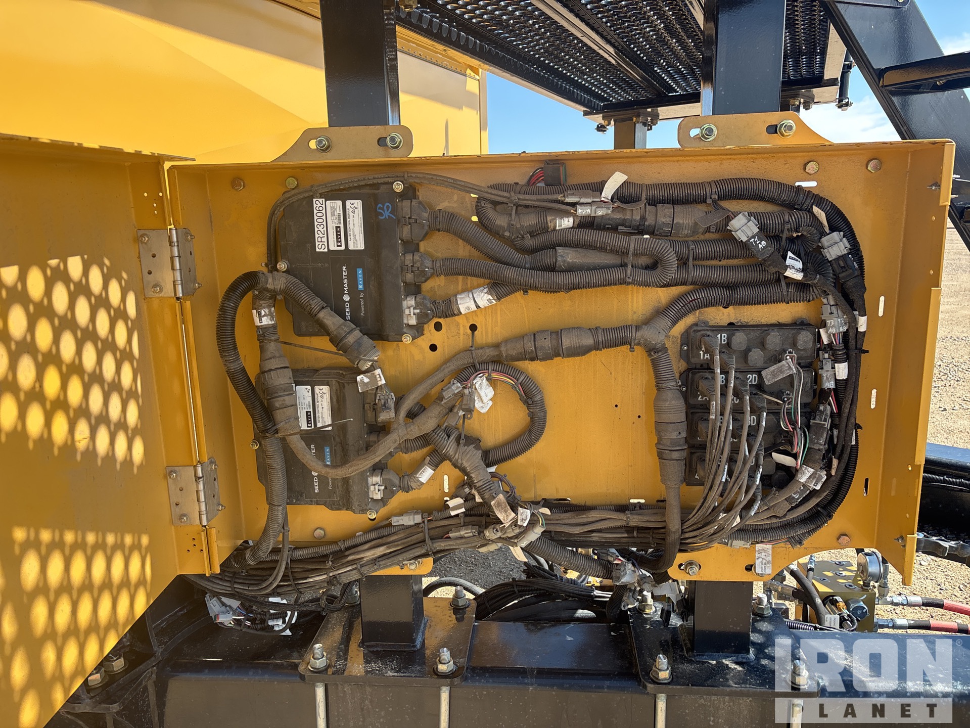 2023 Seedmaster ULTRA SR