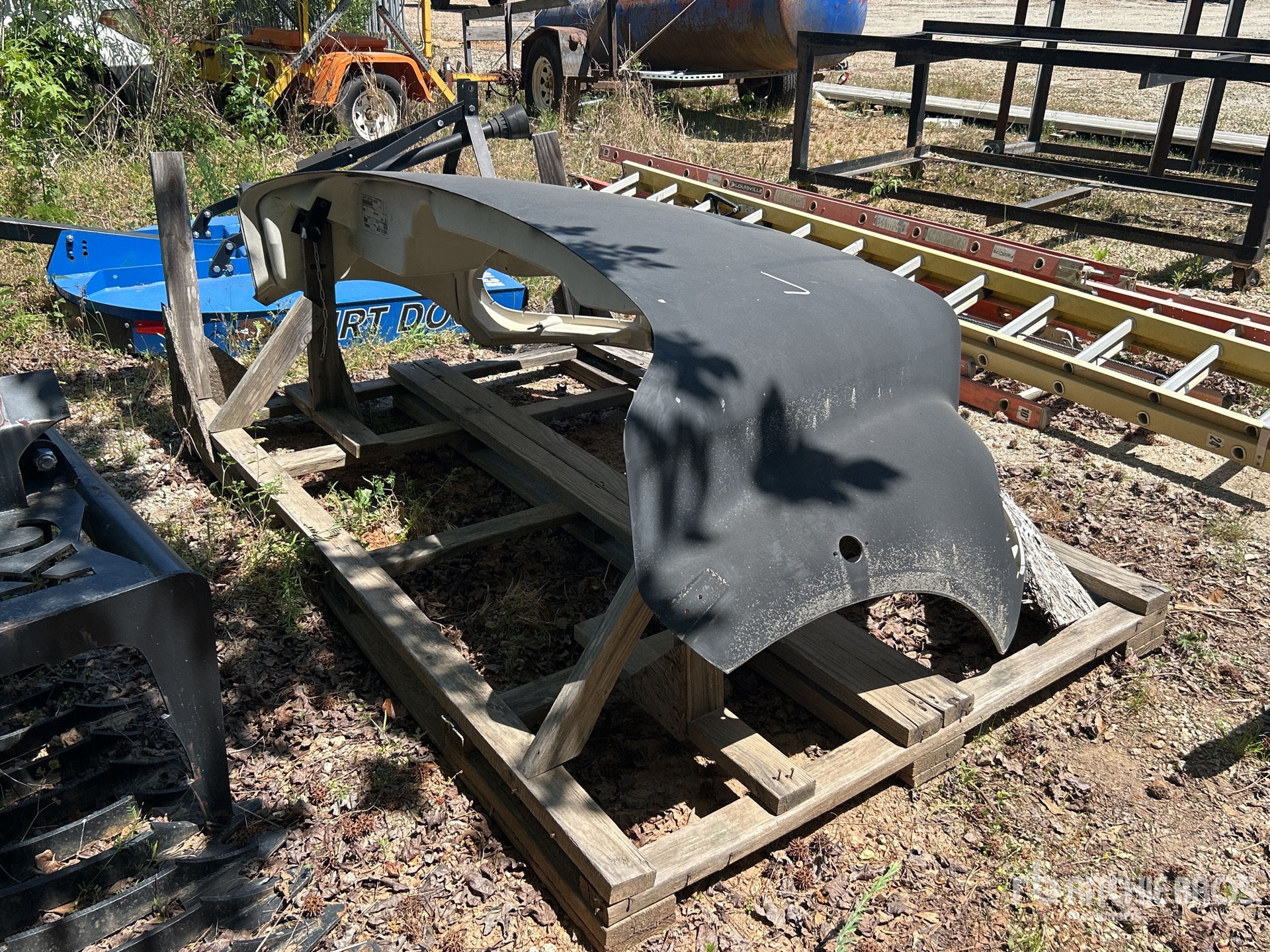 General Appearance with Image, coin arrière droit