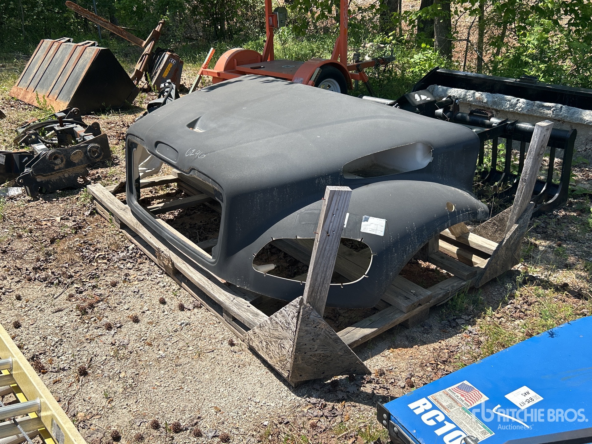 General Appearance with Image, coin avant gauche