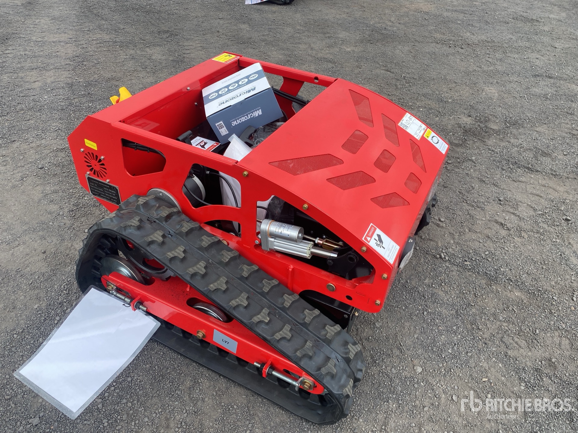 General Appearance with Picture, Right Front Corner