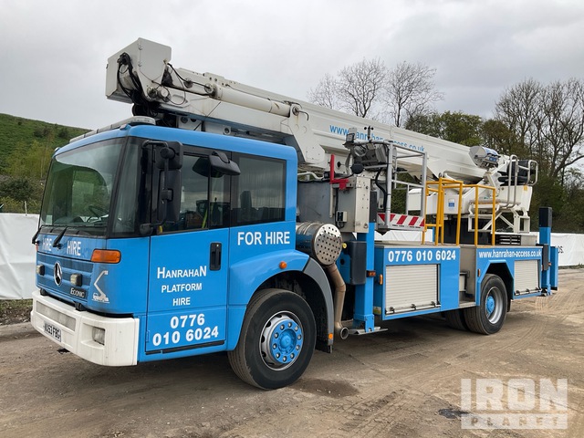 2003 Mercedes-Benz Econic Bucket Truck