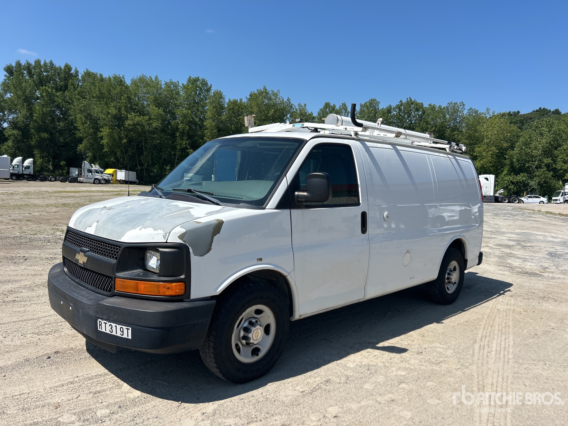 General Appearance with Picture, Left Front Corner