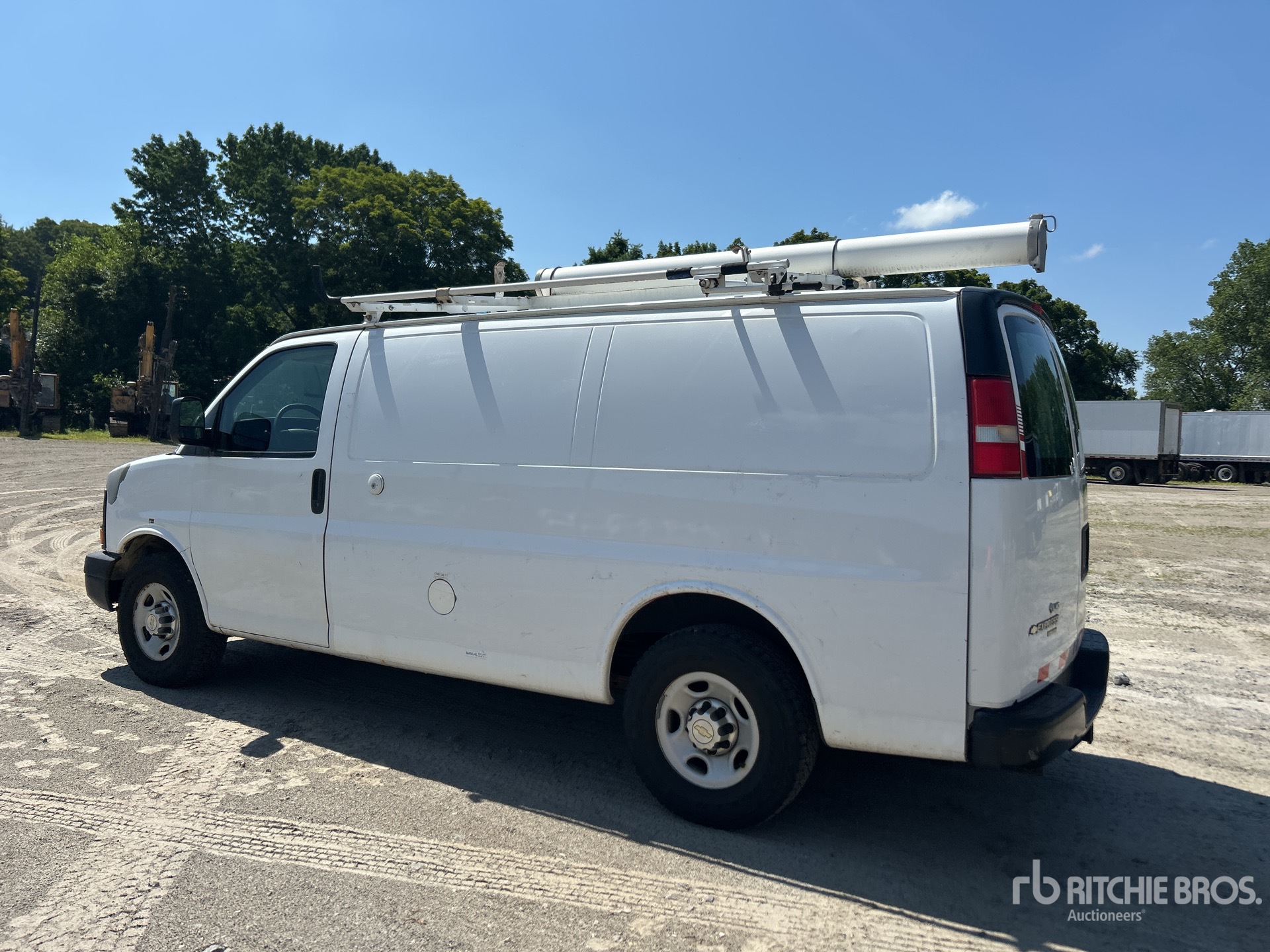 General Appearance with Picture, Left Rear Corner