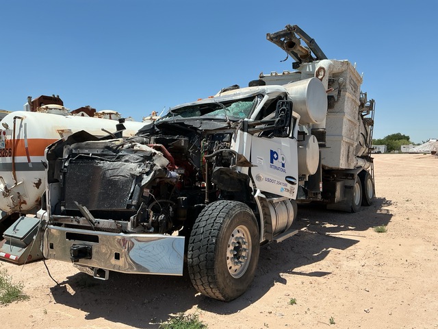 2023 Kenworth T880 6x4 Vacuum Excavator Truck (Inoperable)