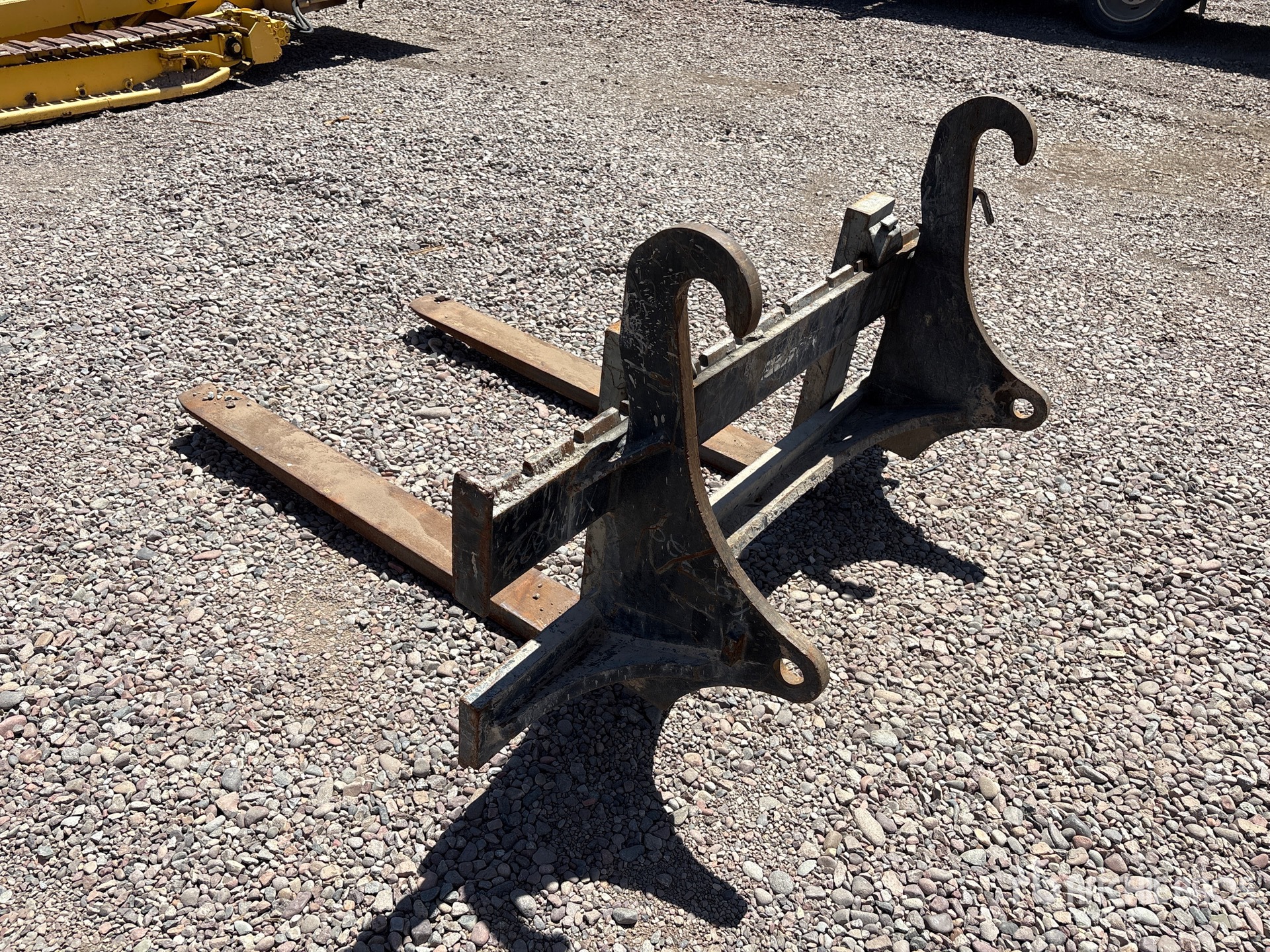 General Appearance with Bild, Ecke hinten links