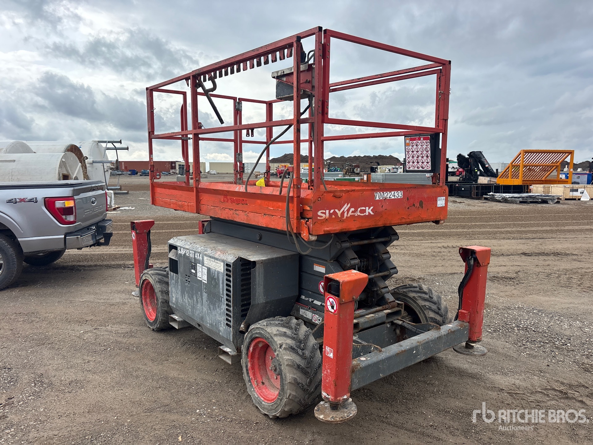 General Appearance with Picture, Left Rear Corner