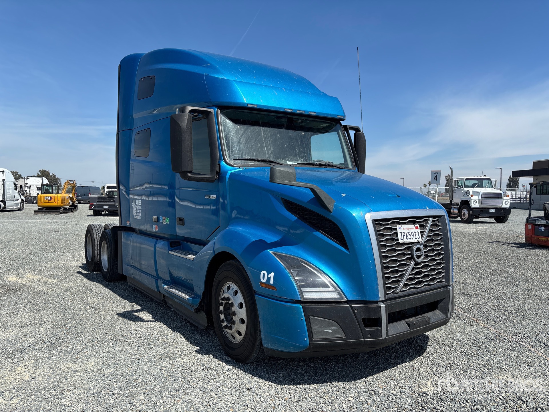 General Appearance with Picture, Right Front Corner