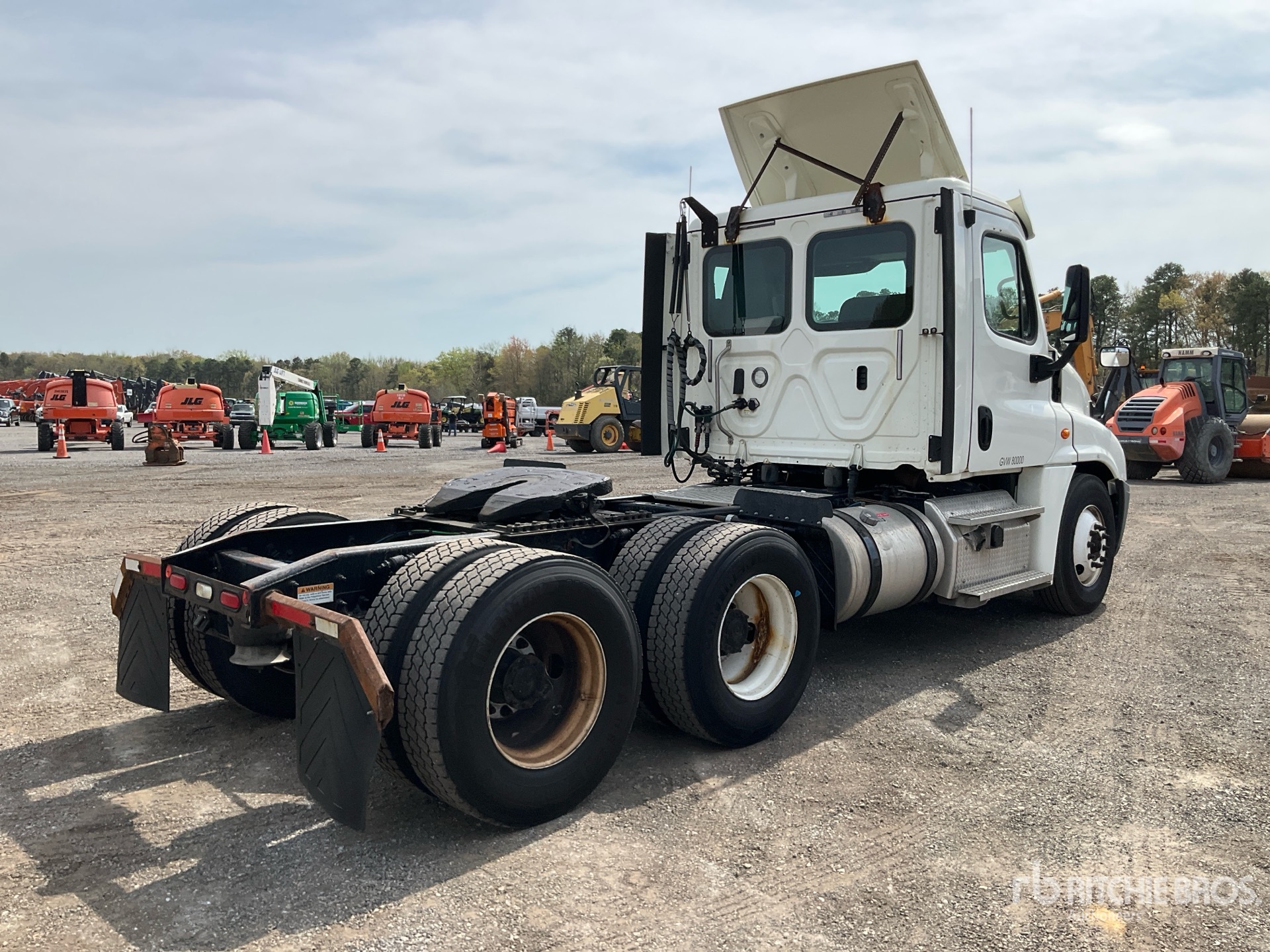 General Appearance with Imagen: esquina trasera derecha