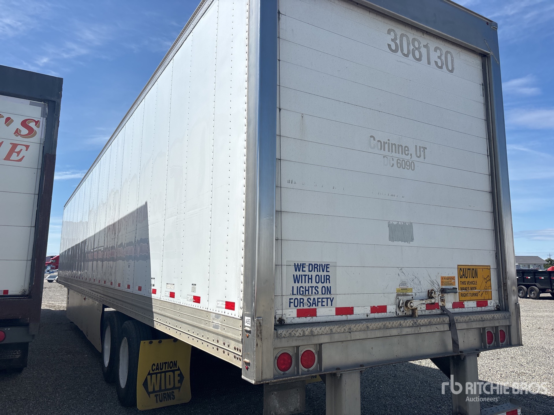 Aspect général with Image, coin arrière gauche