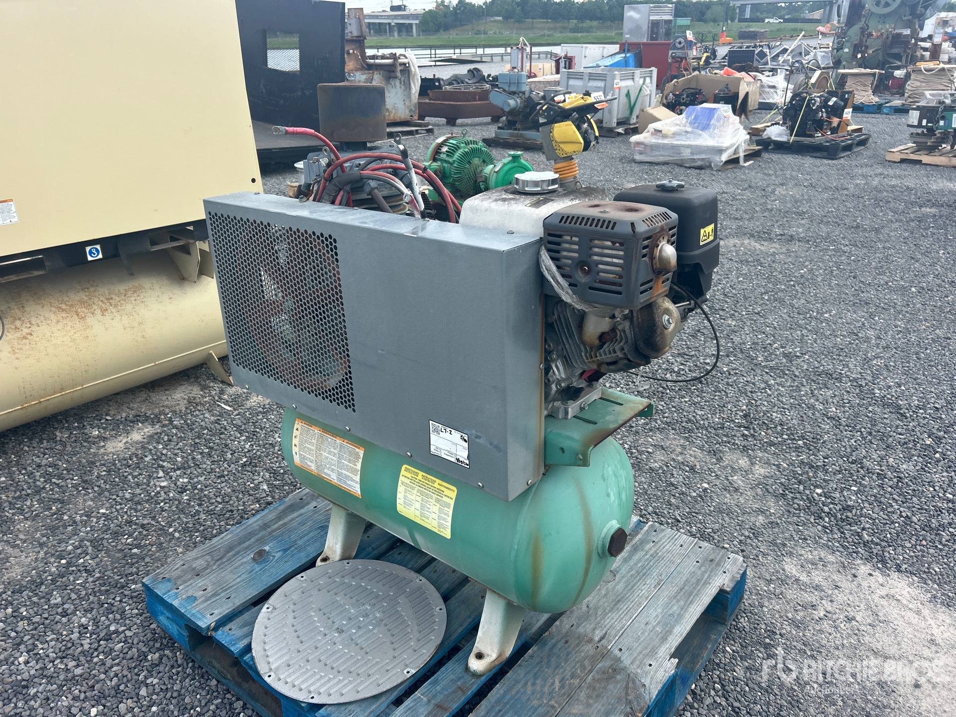 General Appearance with Zdjęcie, prawy dolny róg