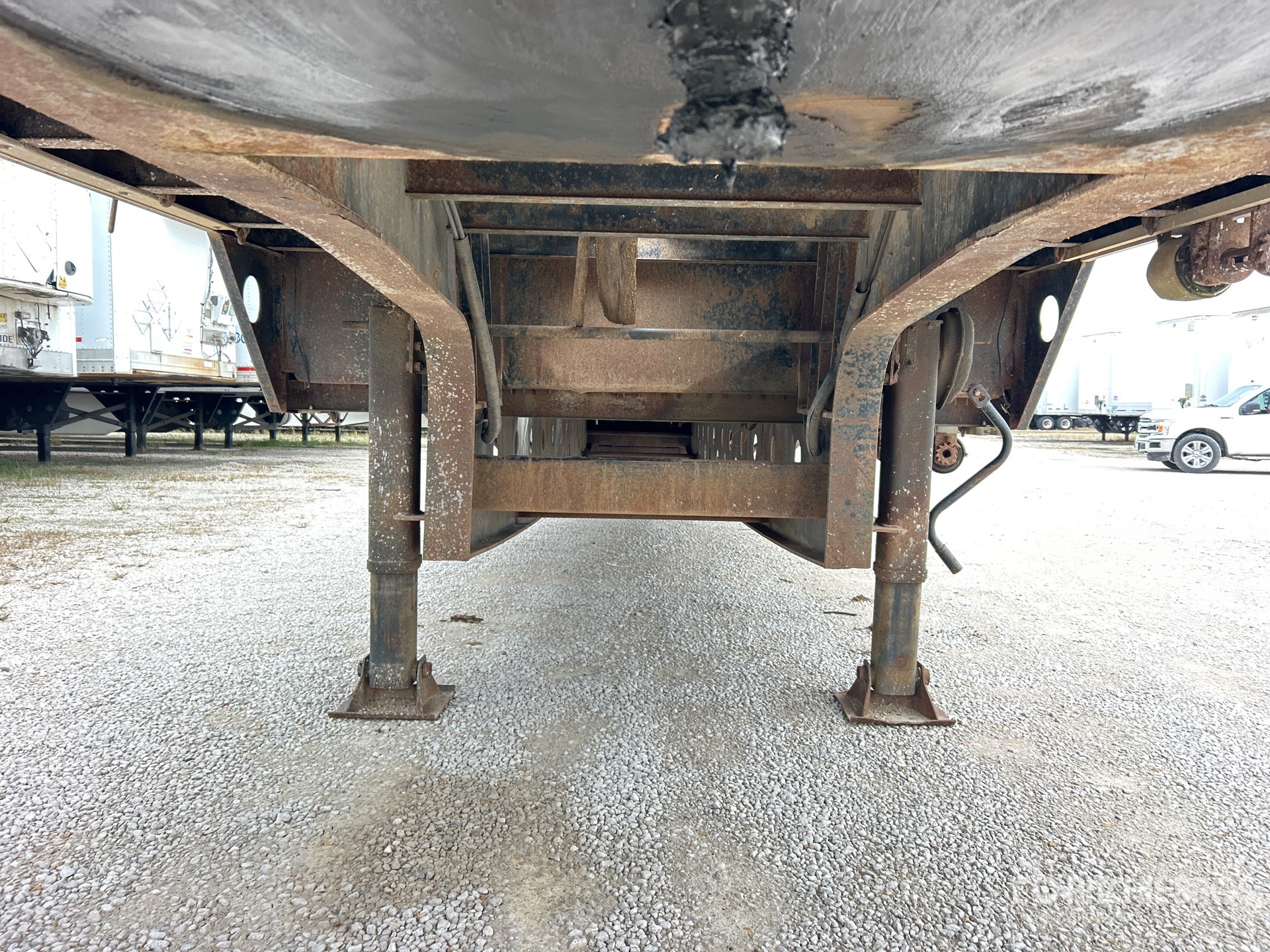 2007 Transcraft 53 FT T/A SPREAD AXLE