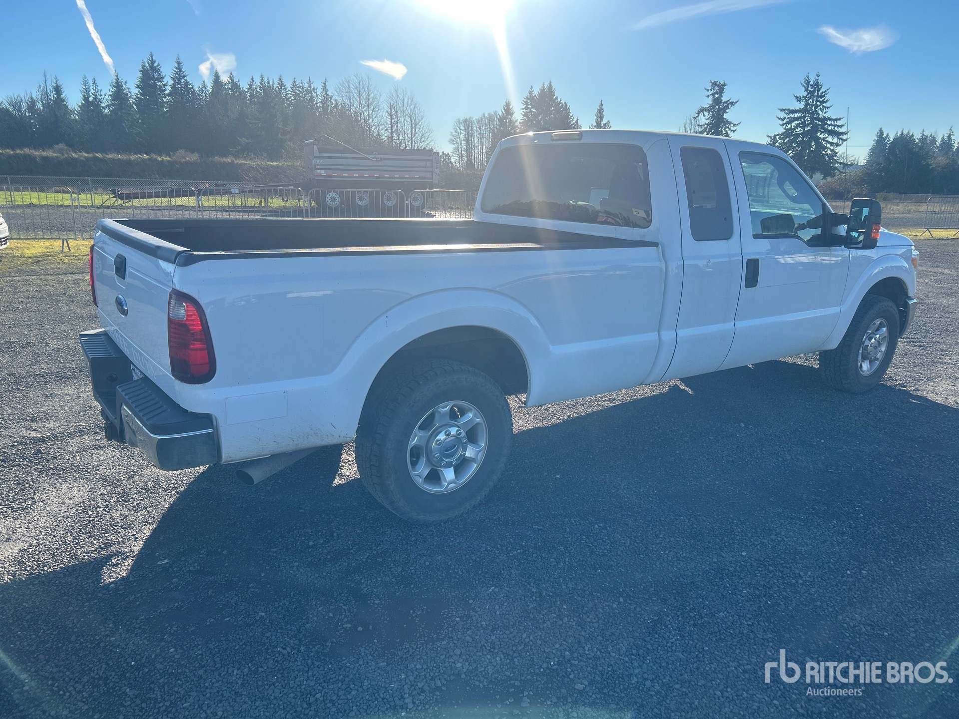 General Appearance with Imagen: esquina trasera derecha