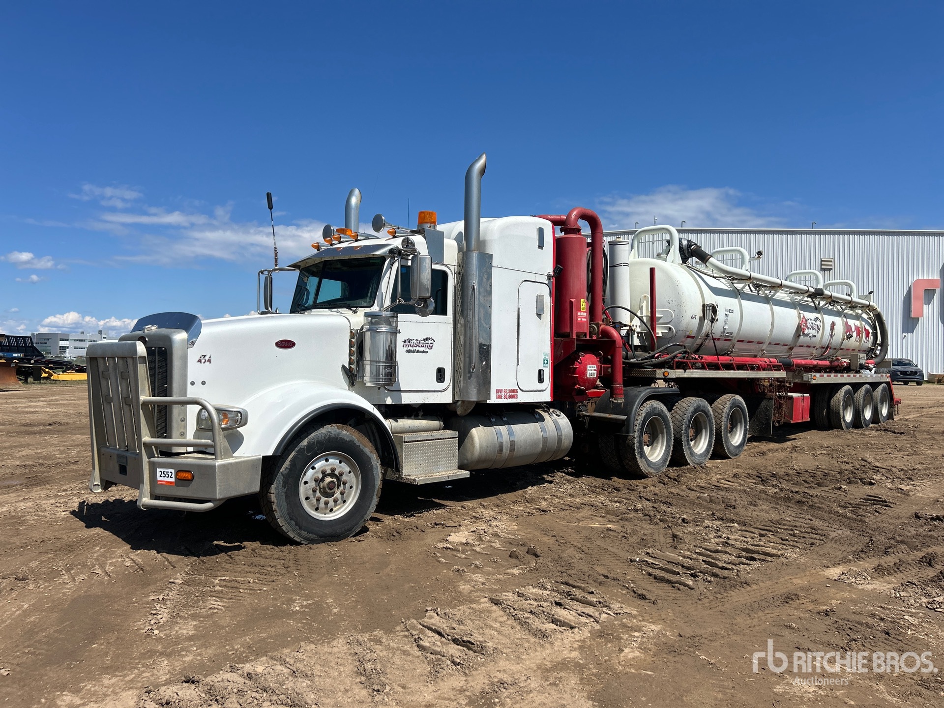 Photo of a 2016 Peterbilt 367