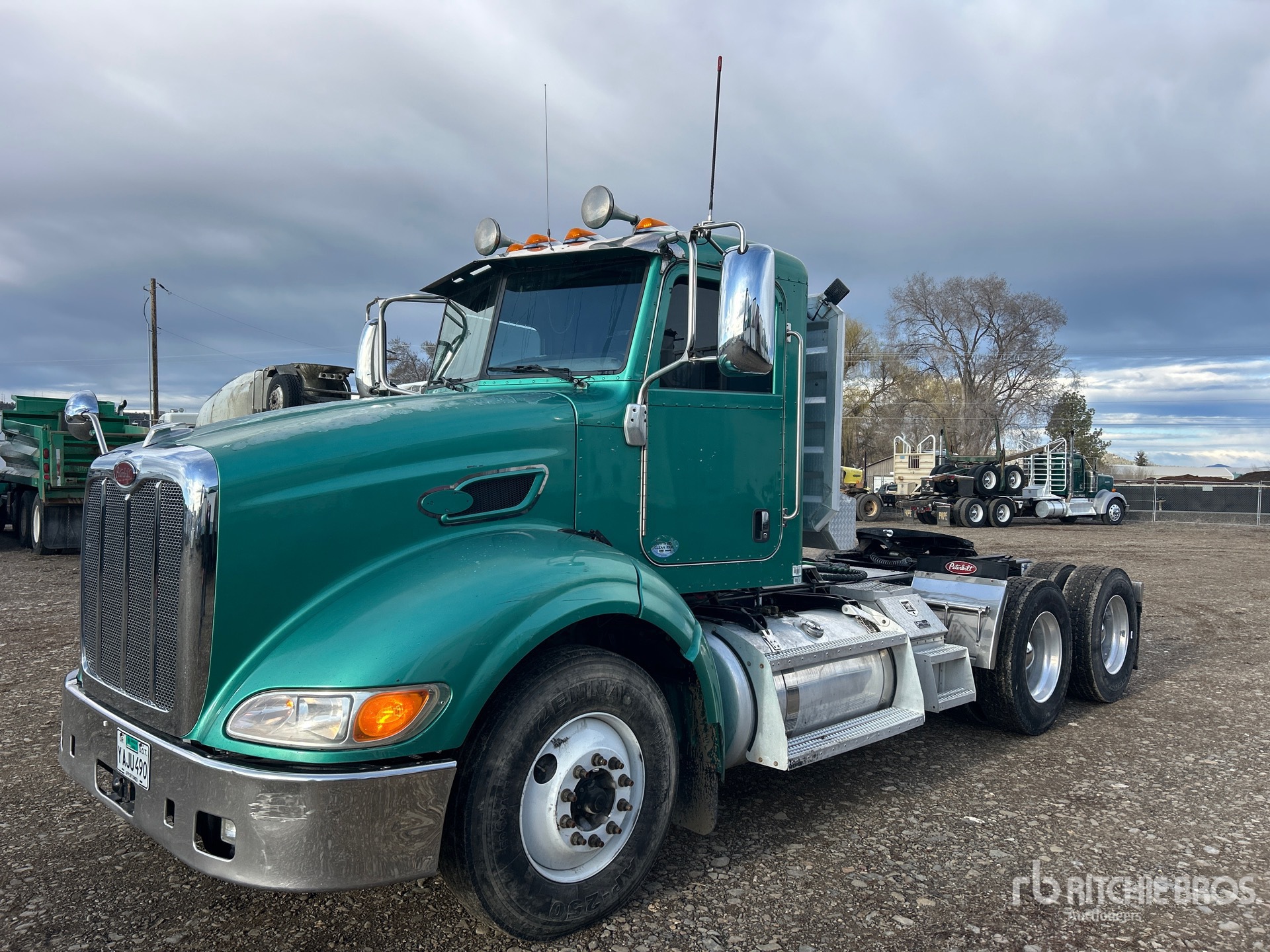 General Appearance with Picture, Left Front Corner