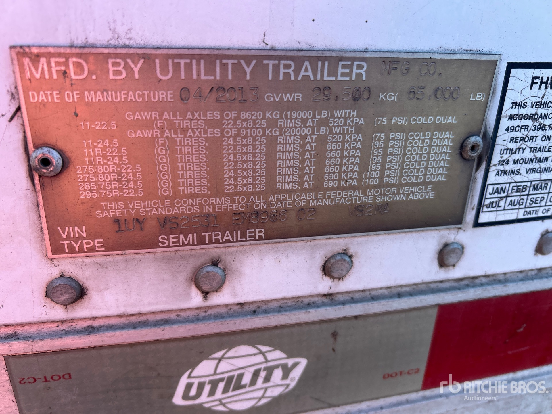 Photo of a 2014 Utility 3000R