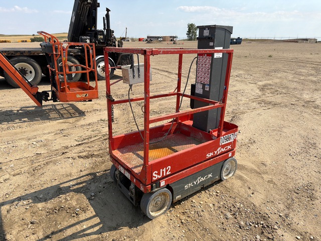 2019 (unverified) Skyjack SJ12 Vertical Mast Lift (Inoperable)