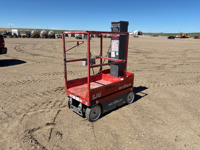 2018 Skyjack SJ12 Vertical Mast Lift