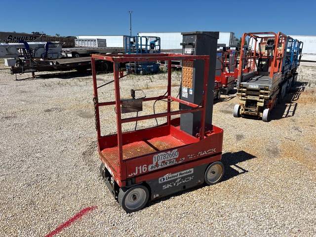 2018 Skyjack SJ16 Vertical Mast Lift