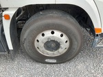 Underbody with Right Steer Tire