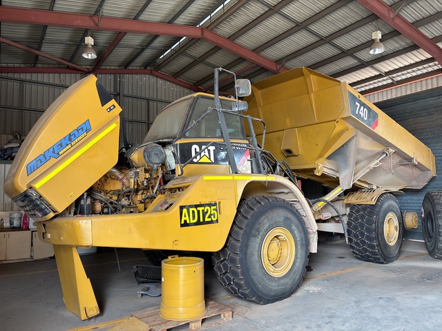 2011 Cat 740 Articulated Dump Truck