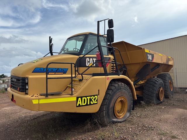 2006 Cat 740 Articulated Dump Truck