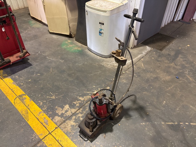 Pneumatic Trolley Jack