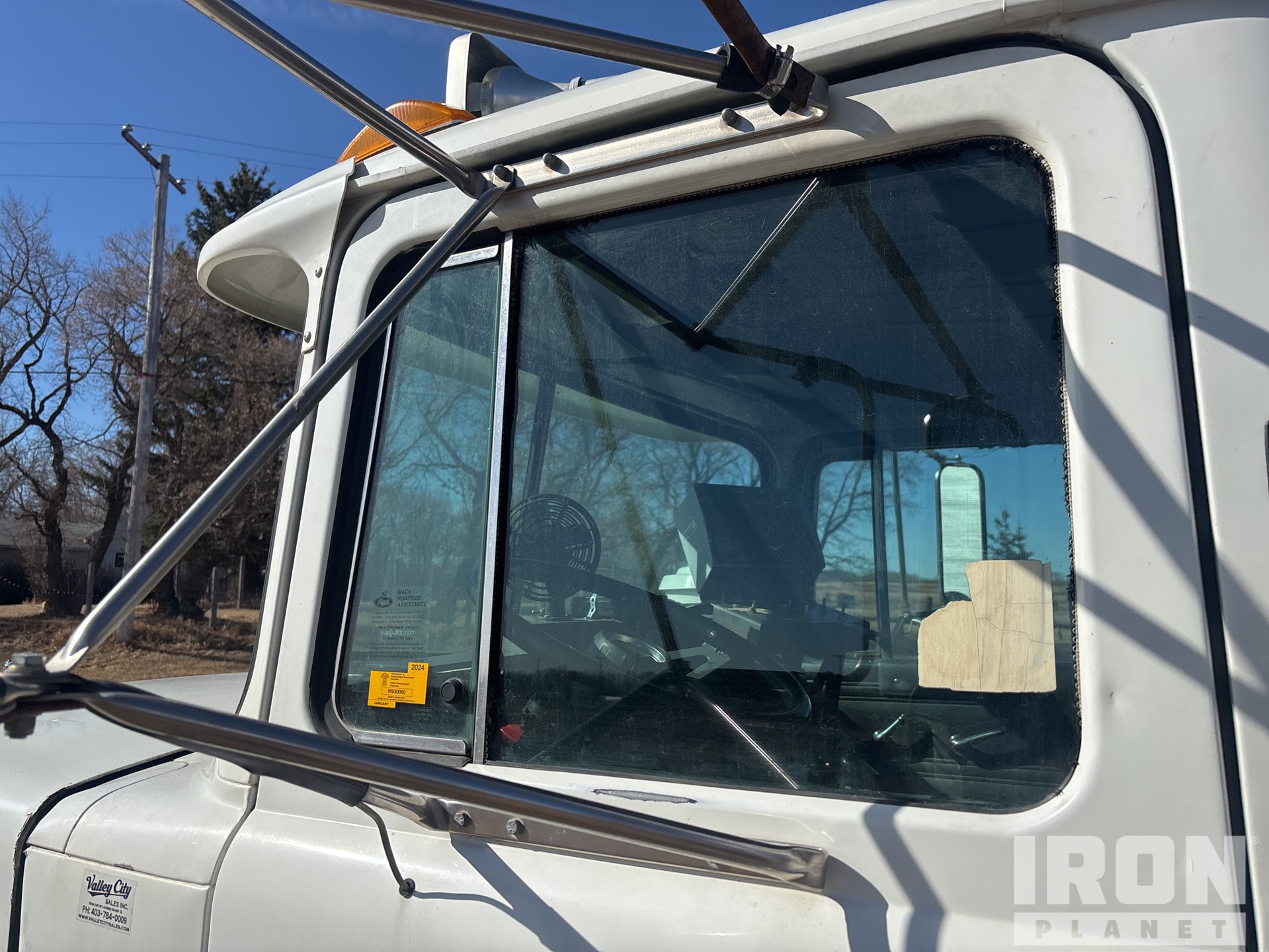 2003 Mack RD688S