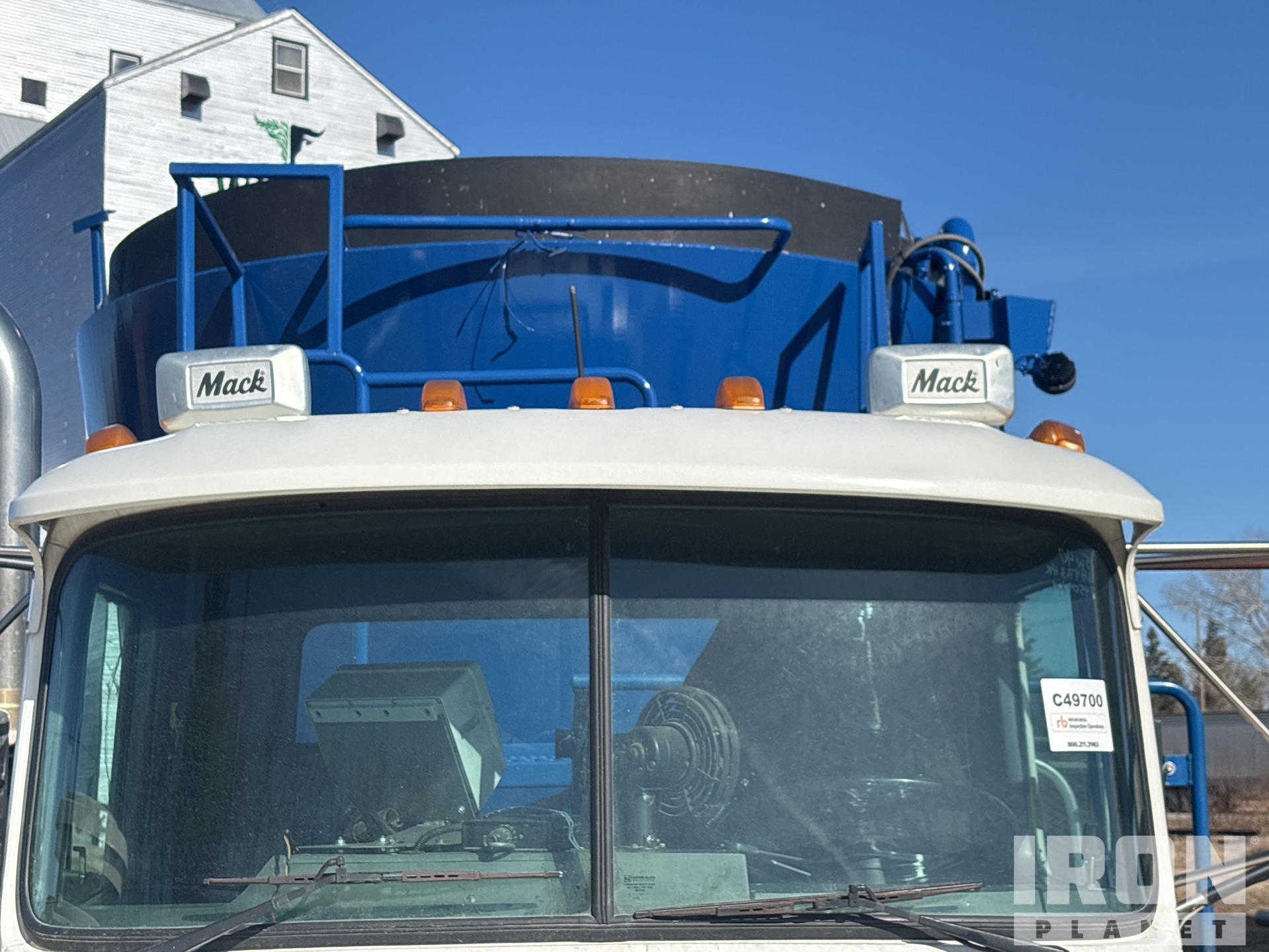 2003 Mack RD688S