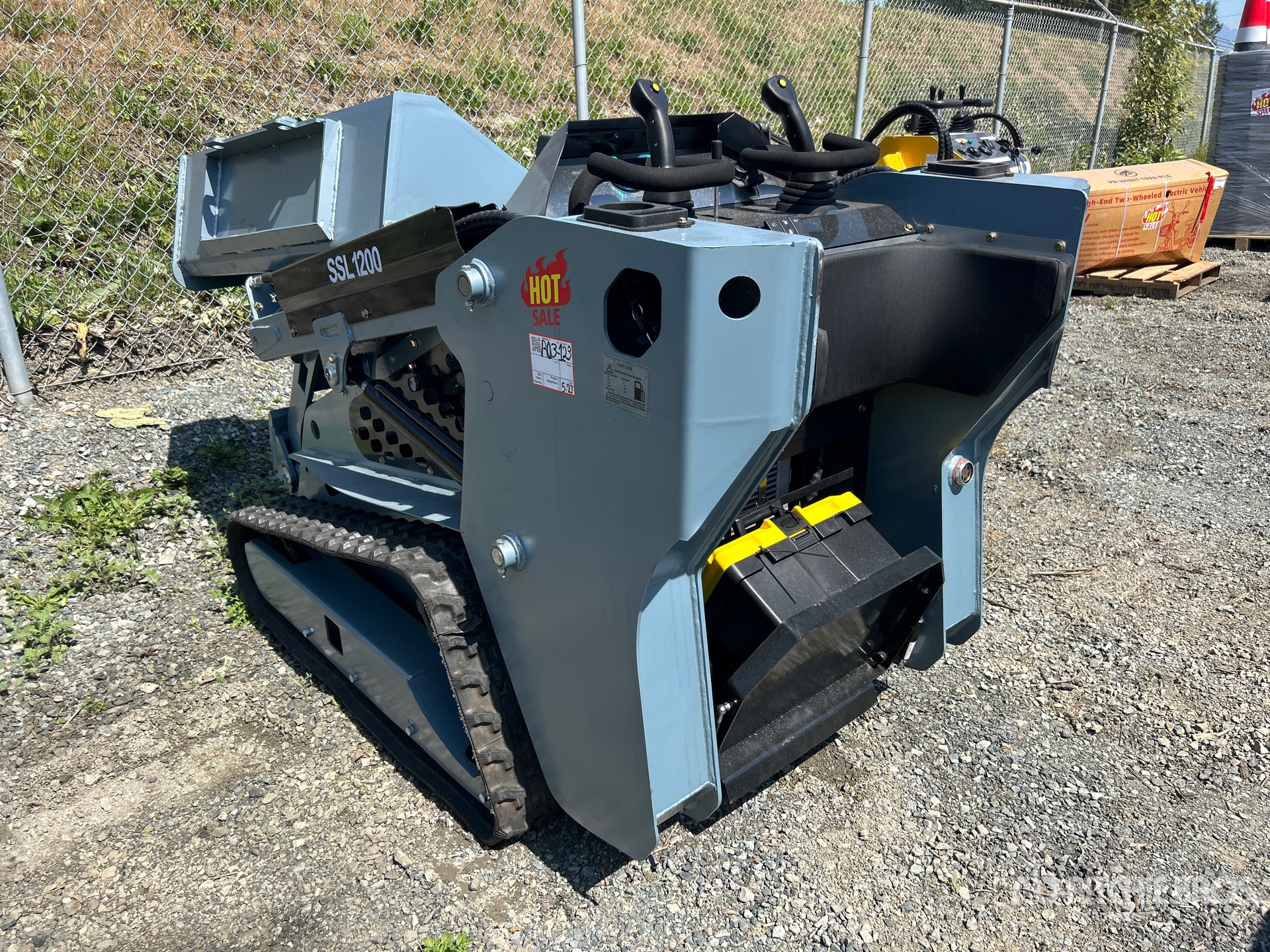 General Appearance with Picture, Left Rear Corner