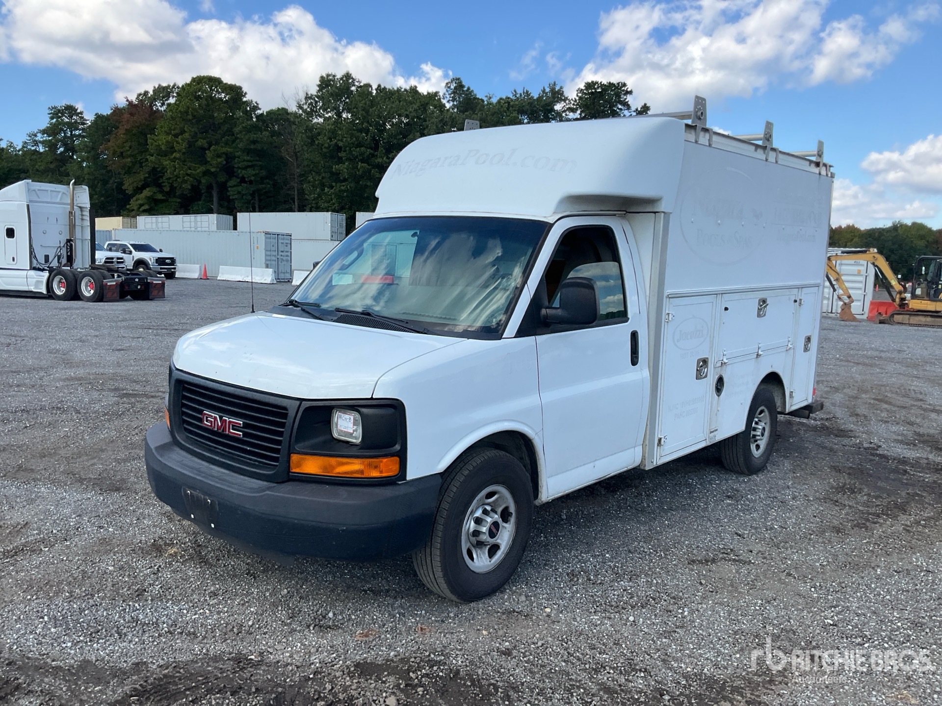 Photo of 2016 GMC SAVANA G3500