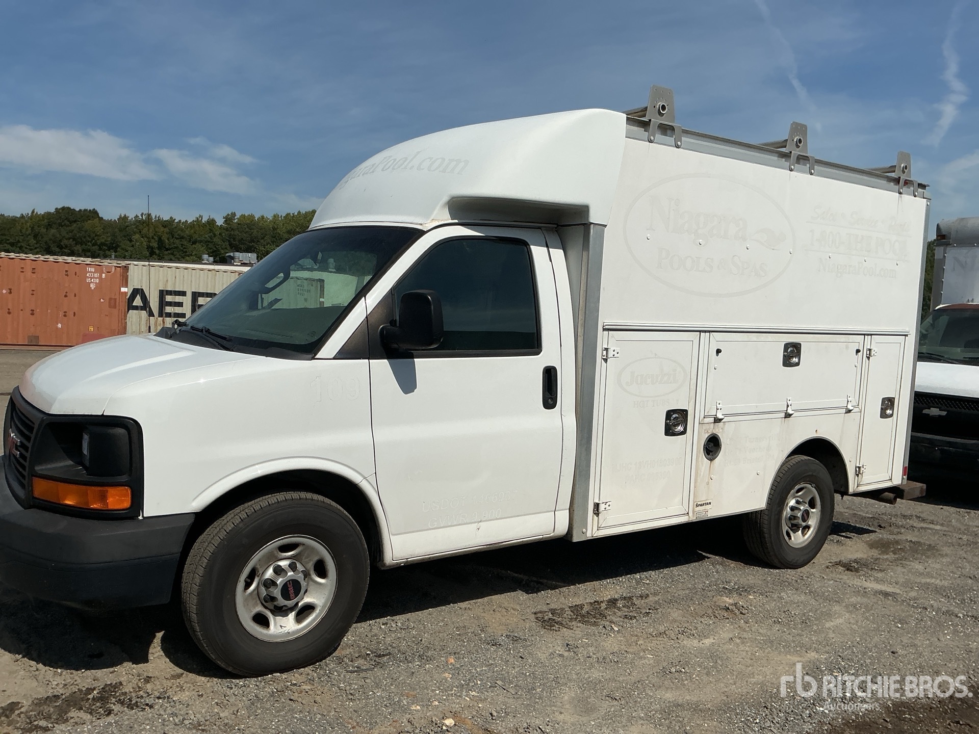 Photo of 2016 GMC SAVANA G3500