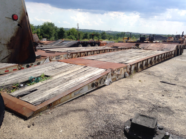 1997 (unverified) Load King 403DFP Tri/A Folding Neck Trailer 1997 (unverified) Load King 403DFP Tri/A Folding Neck Trailer