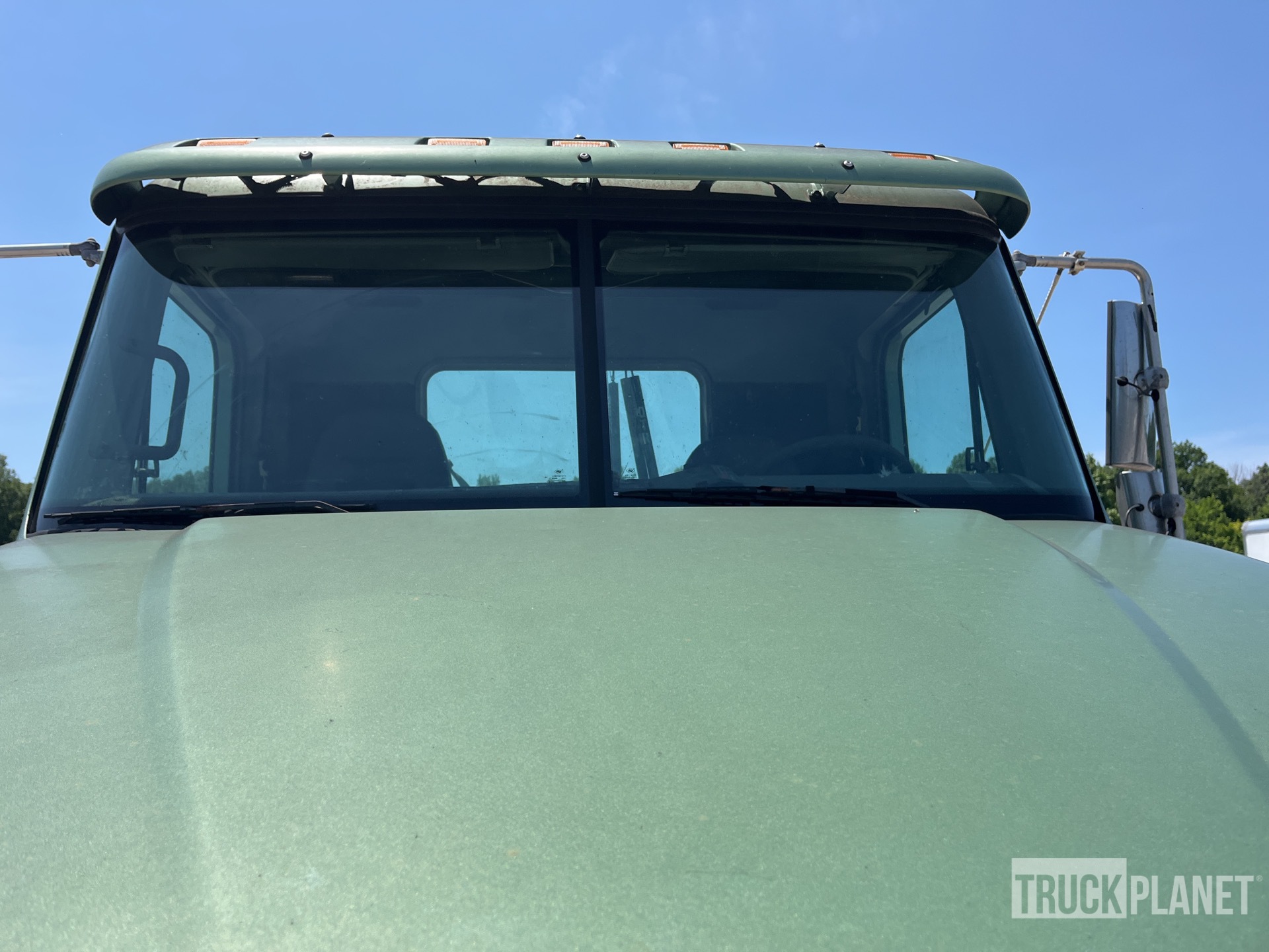 2002 Freightliner COLUMBIA 120