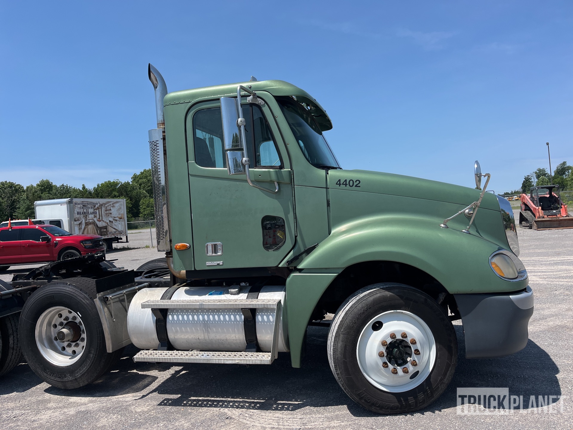 2002 Freightliner COLUMBIA 120