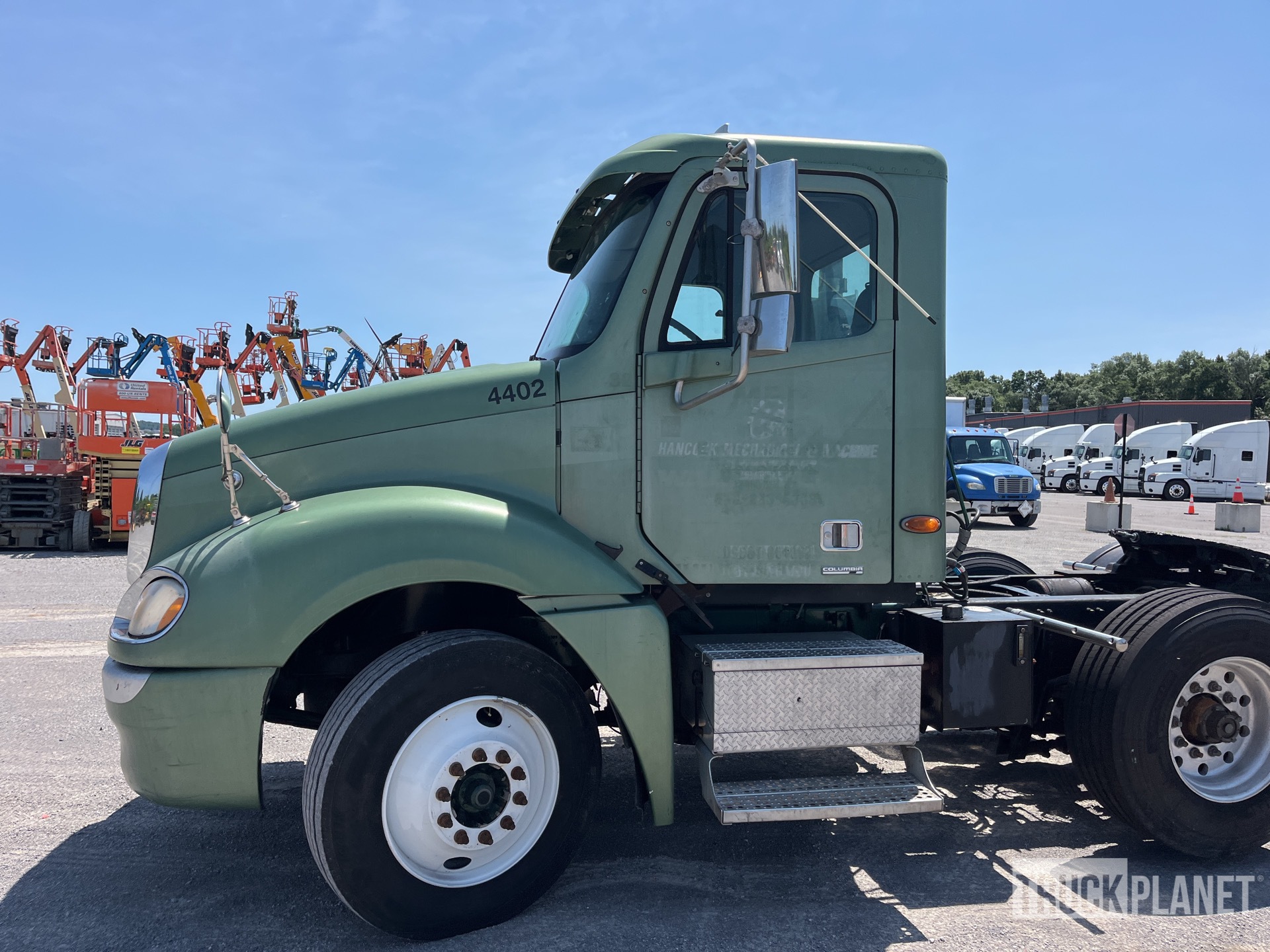 2002 Freightliner COLUMBIA 120
